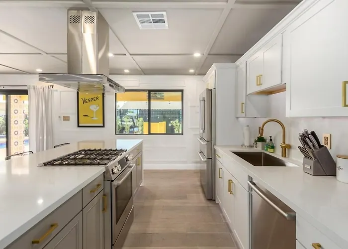 Holiday home Sophisticated Luxury W Heated Pool, Ev Charger *