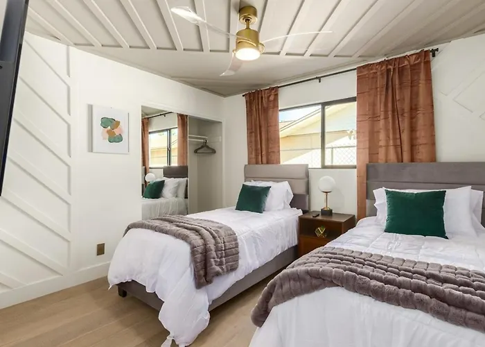 Sophisticated Luxury W Heated Pool, Ev Charger Holiday home Scottsdale