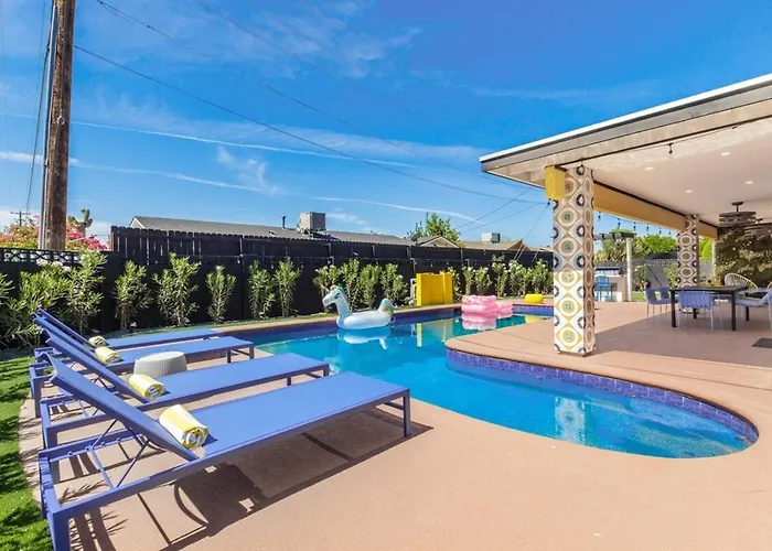 Sophisticated Luxury W Heated Pool, Ev Charger *
